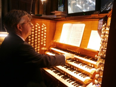 Photo of Simon Forrester, Organist